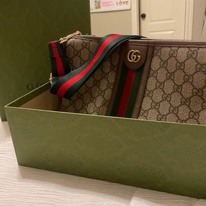 Ophidia GG toiletry case